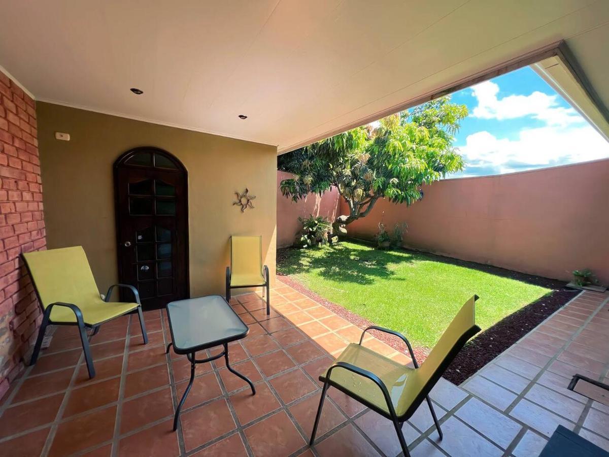 Beautiful Home W/ Backyard, Ac - Close To Airport Brasil Exteriör bild