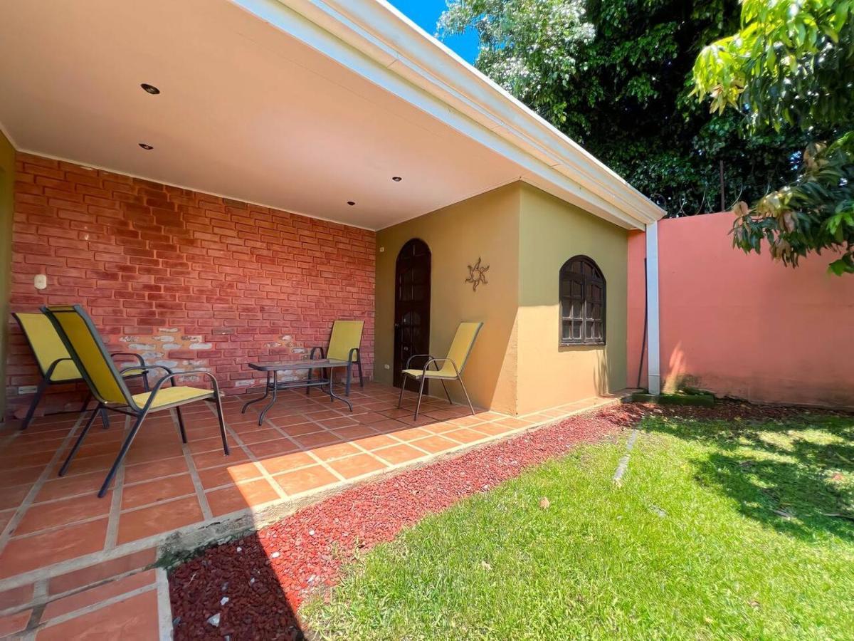 Beautiful Home W/ Backyard, Ac - Close To Airport Brasil Exteriör bild